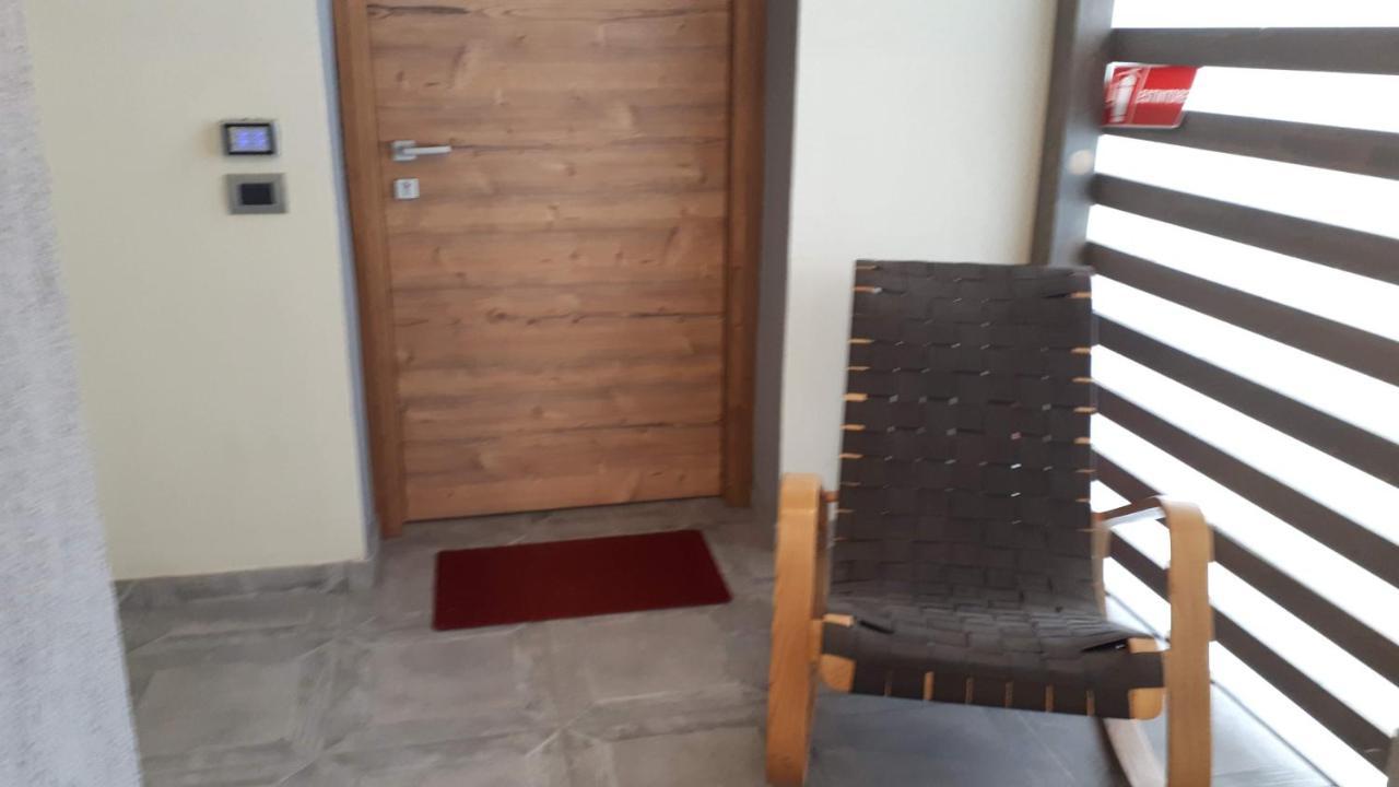 Hotel Bed & Rooms , Corte Rossa -1 Min Walk To Bernina Express Тирано Экстерьер фото