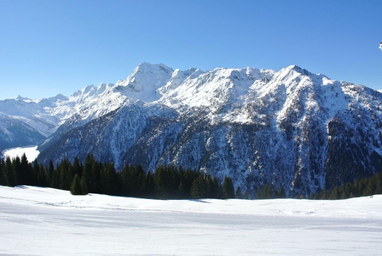 Hotel Bed & Rooms , Corte Rossa -1 Min Walk To Bernina Express Тирано Экстерьер фото