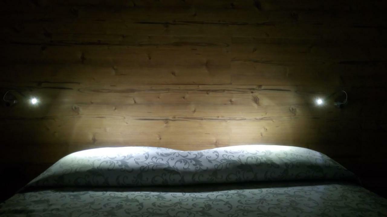 Hotel Bed & Rooms , Corte Rossa -1 Min Walk To Bernina Express Тирано Экстерьер фото